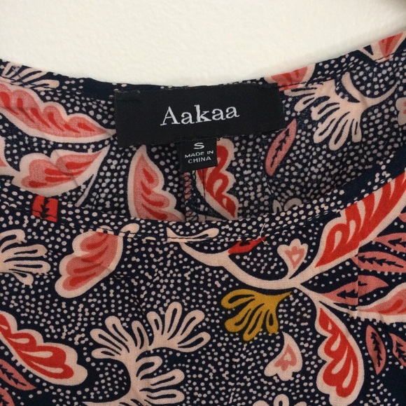 Aakaa Printed Tie-front Top - Picture 2 of 3